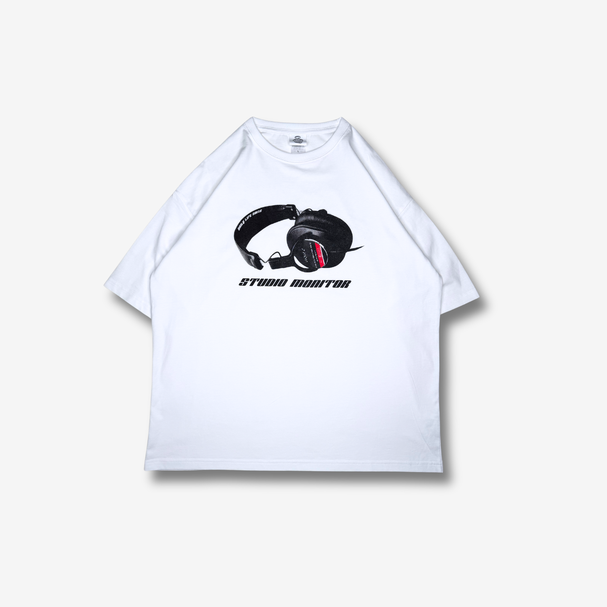 スタジオ定番ヘッドホンをグラフィック化したTシャツ「STUDIO MONITOR 900S」｜DAILY LIFE NOIZE