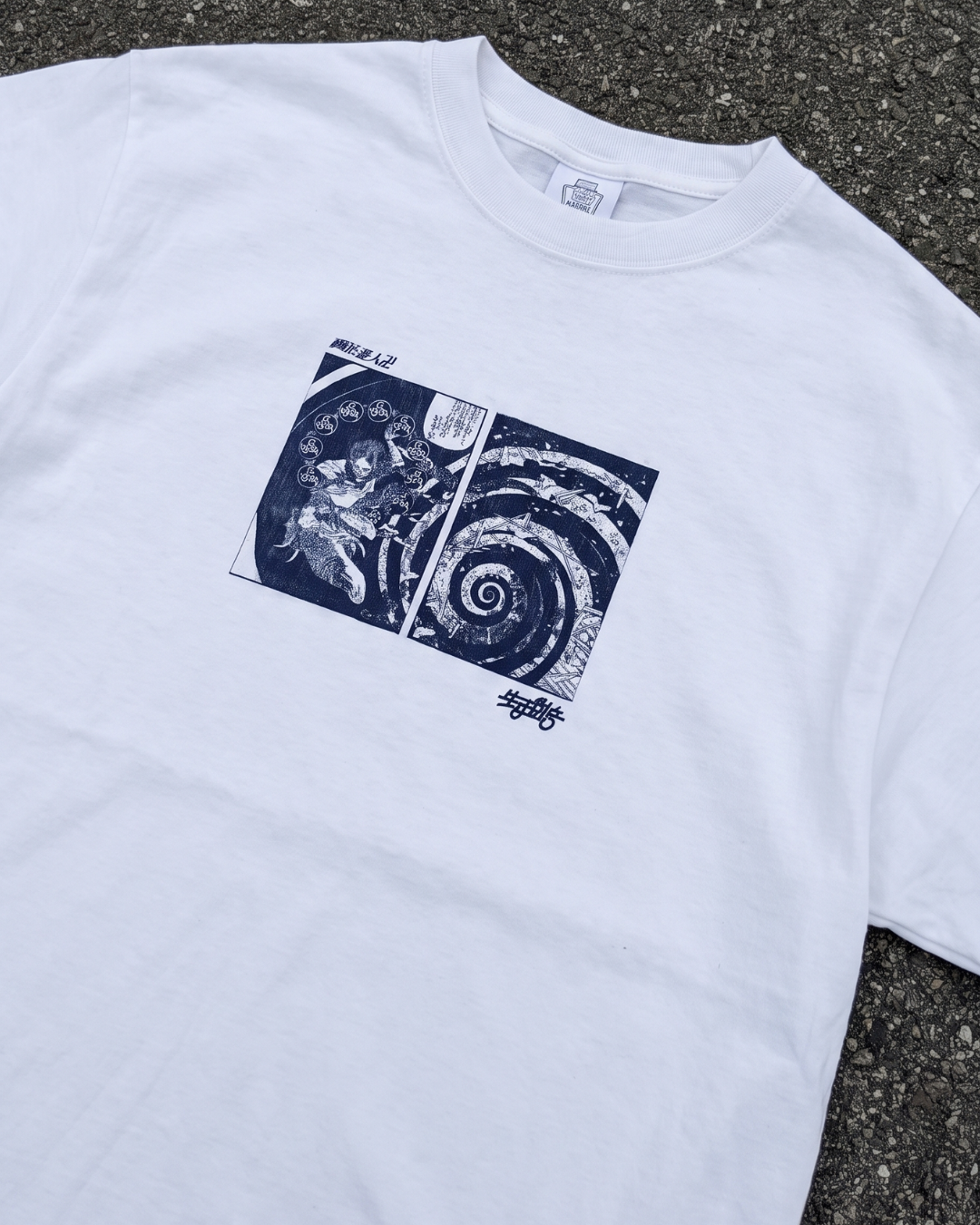 「画狂老人卐 Shaka」Tシャツ 葛飾北斎モチーフ 着用イメージ｜DAILY LIFE NOIZE