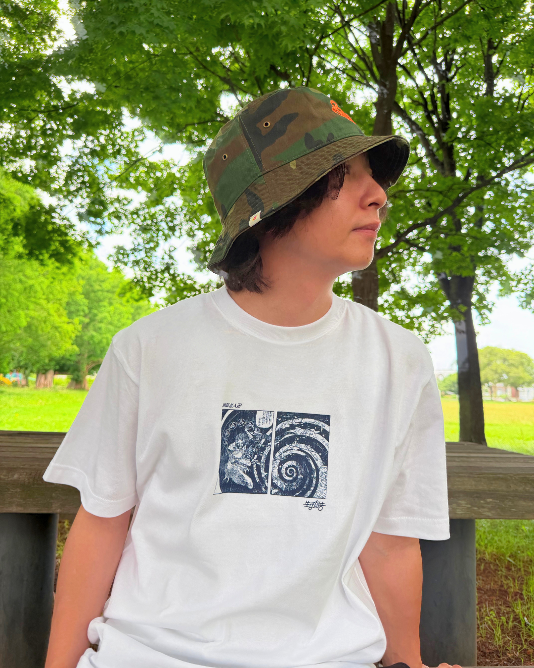「画狂老人卍 Shaka」Tシャツ バックプリント｜DAILY LIFE NOIZE