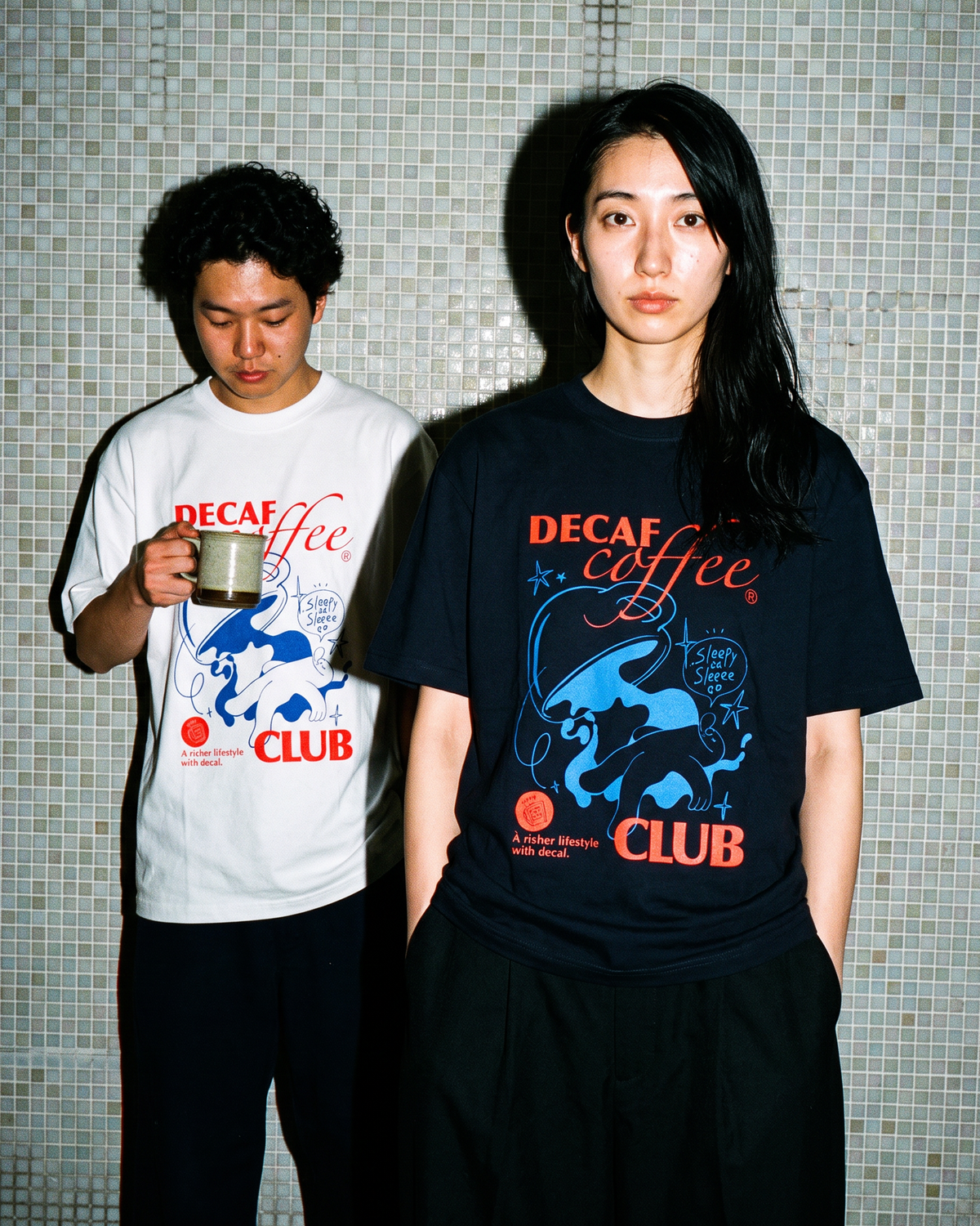 Decaf Coffee Club Tシャツ 正面｜DAILY LIFE NOIZE